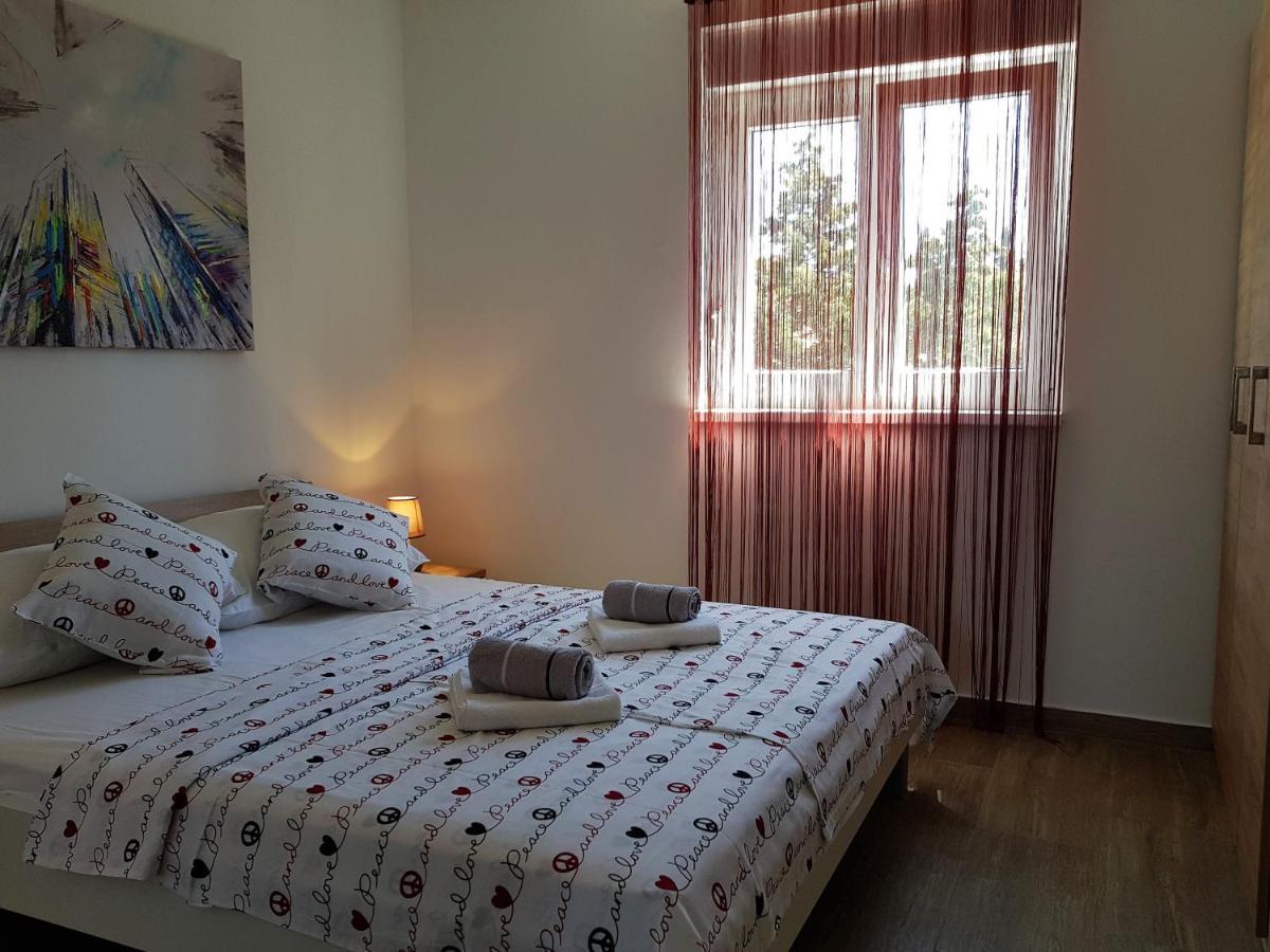 Summer Holiday Apartments نوفاليا المظهر الخارجي الصورة